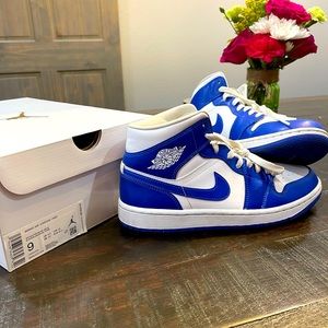 Kentucky Blue Jordan Mids